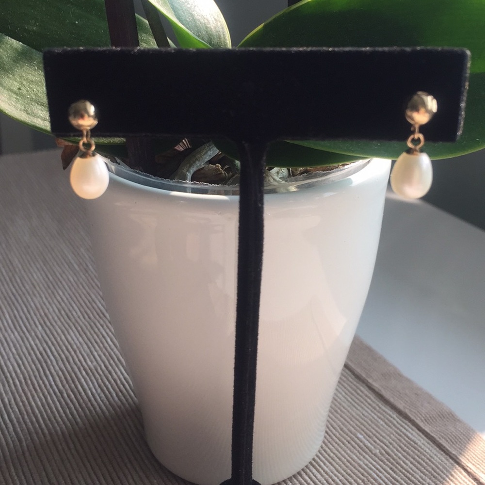 Freshwater pearl with 925R gold round posts